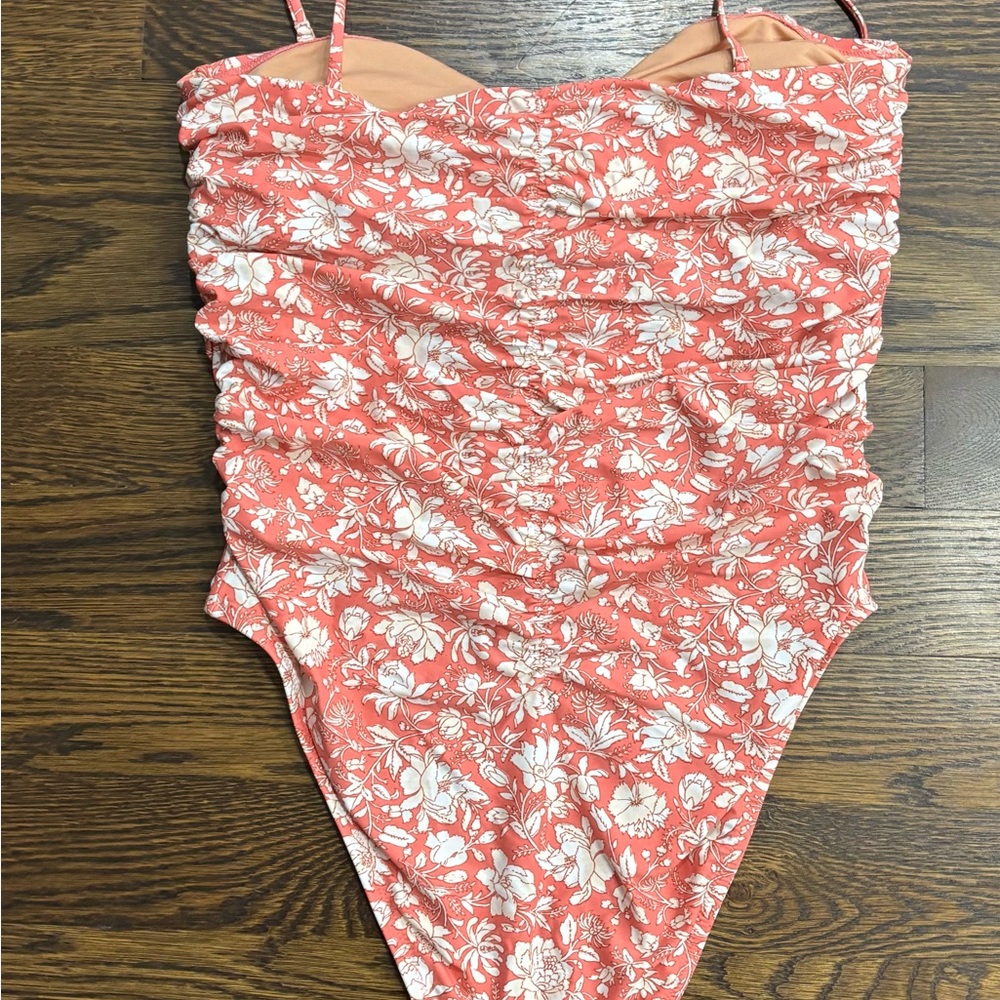 J.Crew Ruched Sweetheart One-Piece Swimsuit in the Tossed Floral print size 16 - Picture 6 of 7